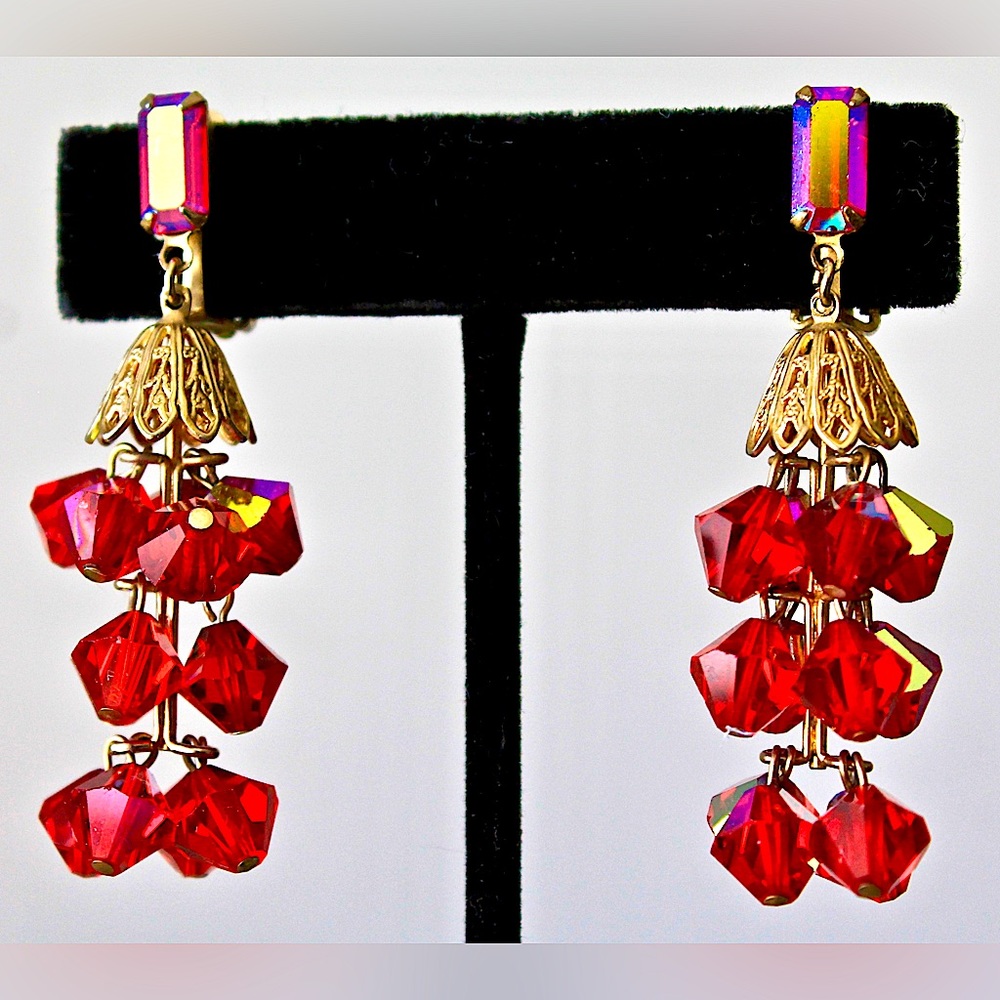 LEWIS SEGAL OF CALIFORNIA EARRINGS CLIP DANGLES RED CRYSTALS 2 1/4TH IN VINTAGE